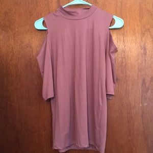 Shoulder cut out shirt